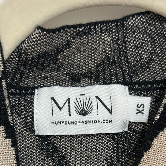 Mun - Picture 2 of 4